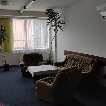Hotel Apollo Valašské Meziříčí المظهر الخارجي الصورة